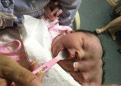 弱精男士多年无子 最终赴美试管成功